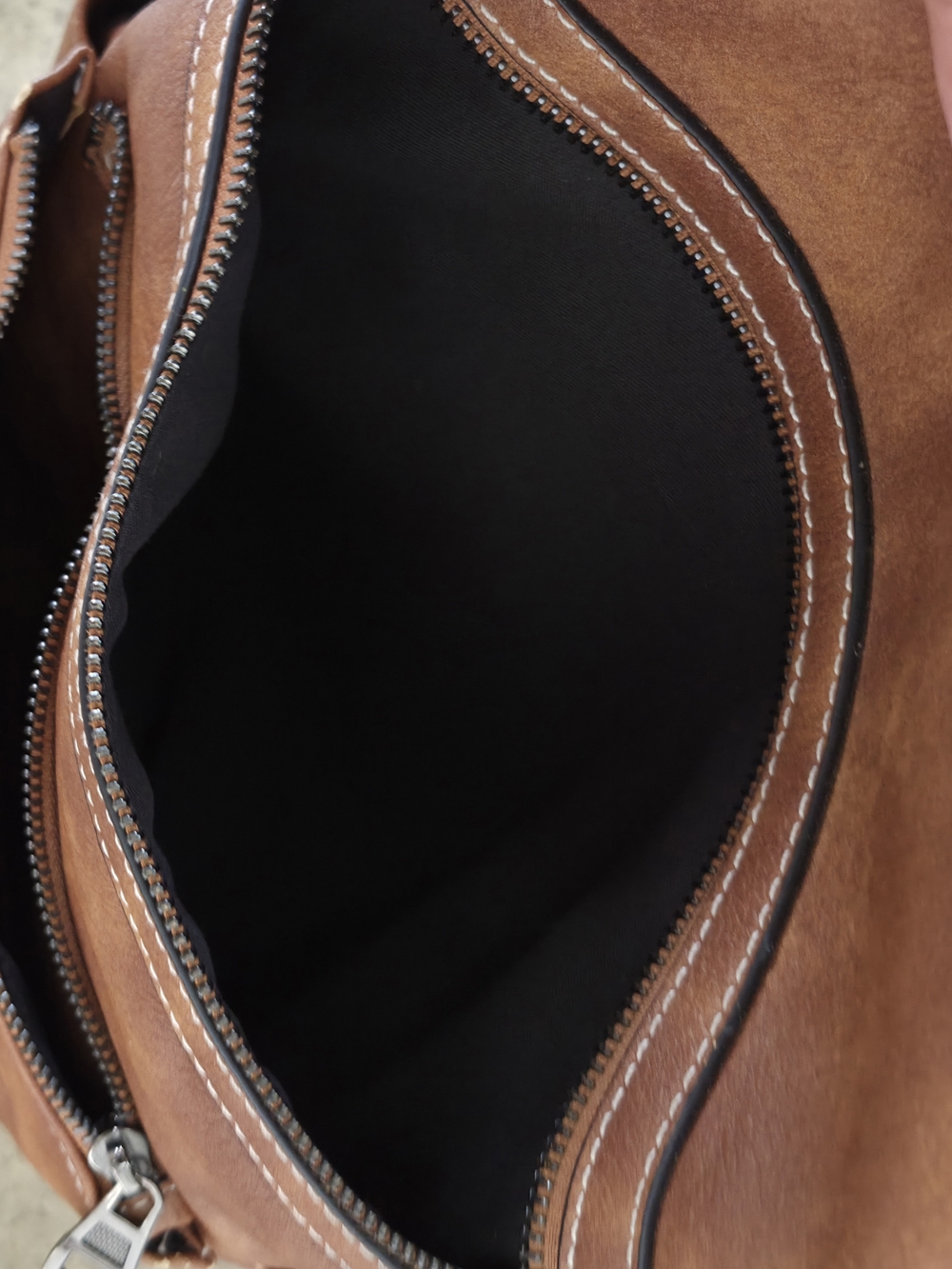 Aglod Leather Backpack - Picture 5 of 5